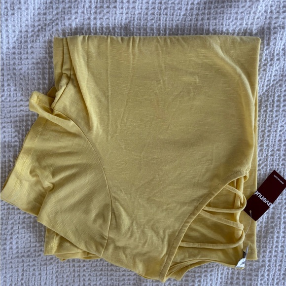 Avenue Yellow V-Neck Chemise - Picture 5 of 5